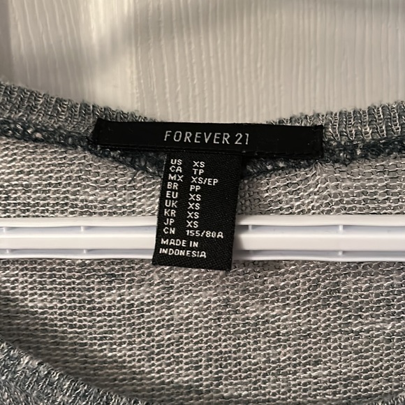 Forever 21 Long sleeve - Picture 3 of 3